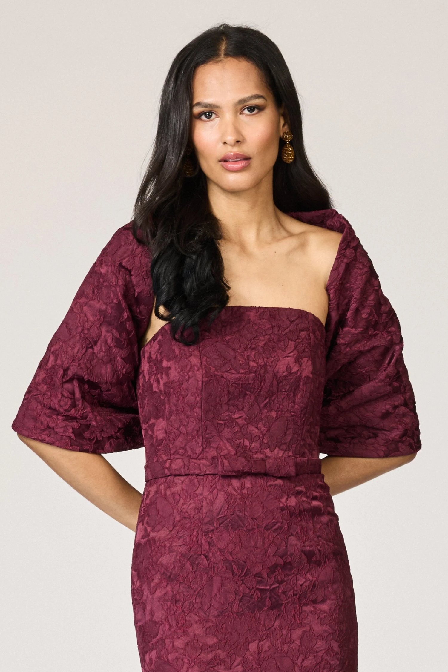 THE HUG SHAWL - NAPA 1 THE HUG SHAWL - NAPA