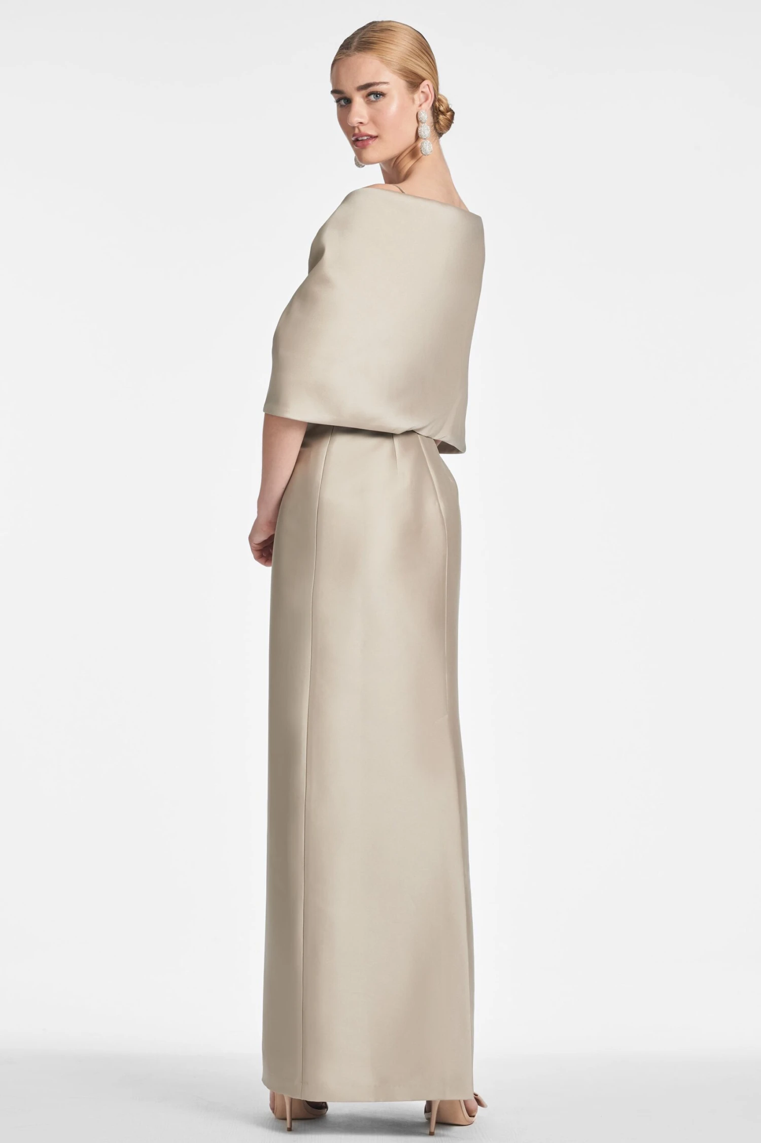 The Hug Shawl - Pewter 2 The Hug Shawl - Pewter - Image 2