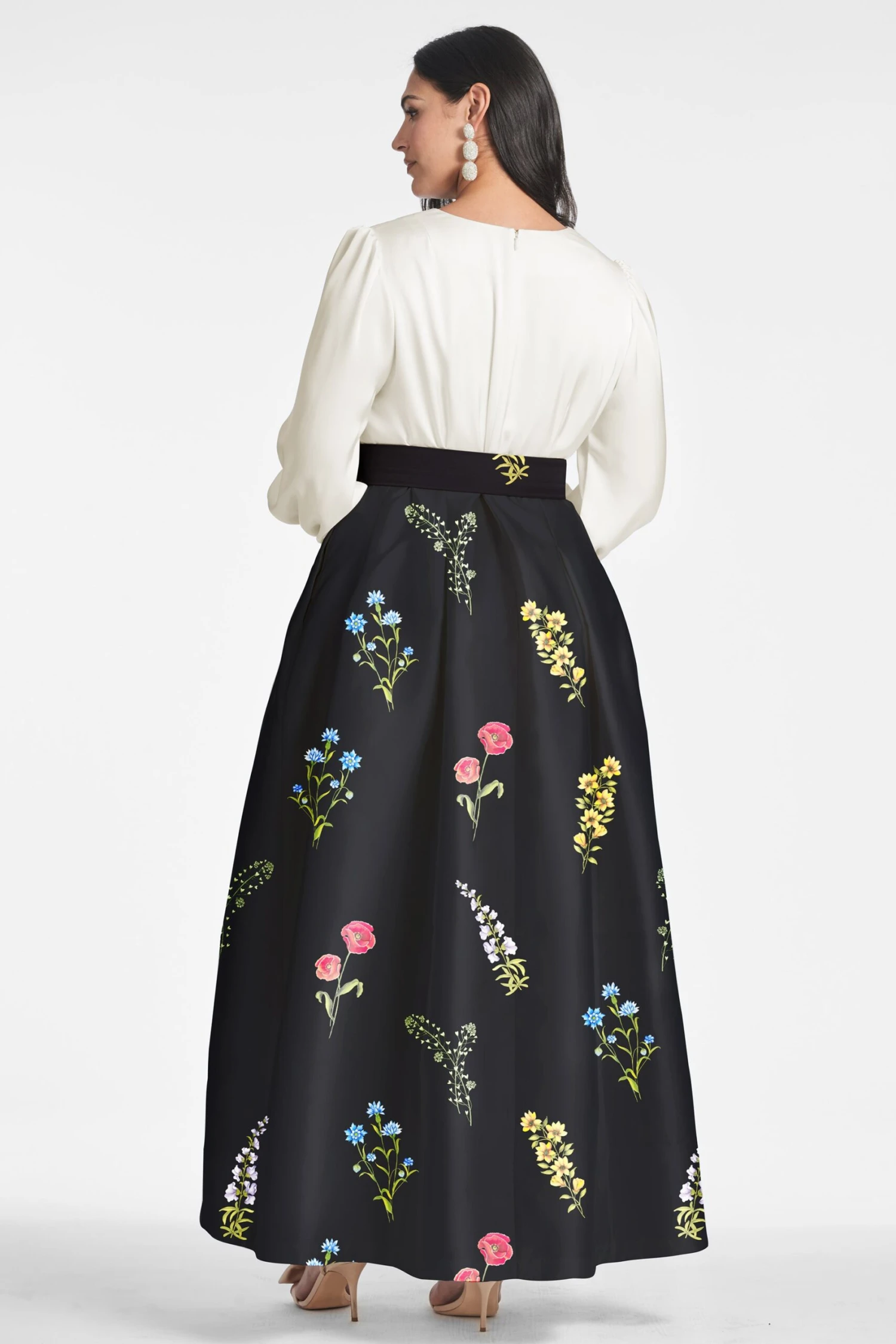 Zoe Gown - Off White/Noir Bouquet 7 Zoe Gown - Off White/Noir Bouquet - Image 7