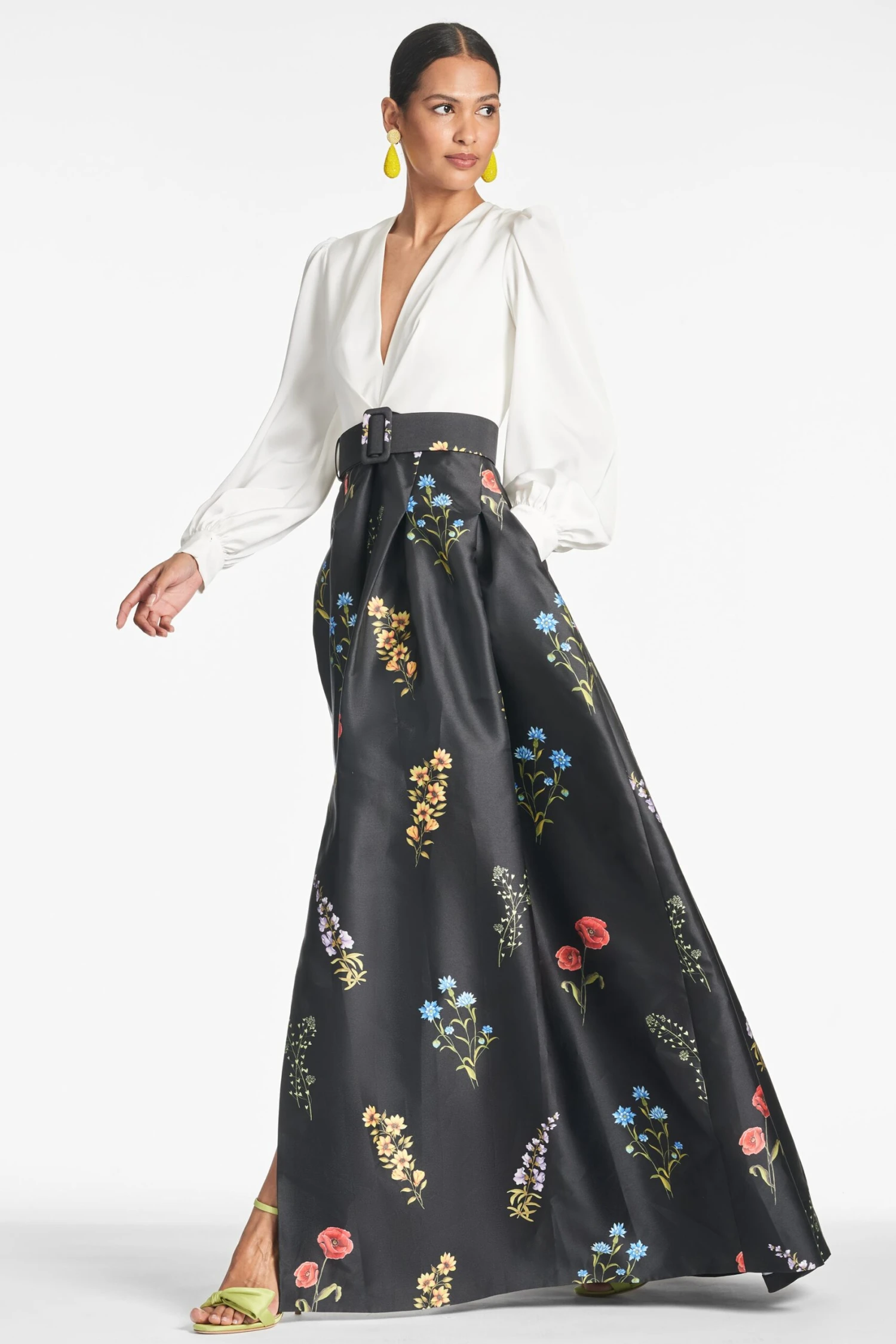 Zoe Gown - Off White/Noir Bouquet 3 Zoe Gown - Off White/Noir Bouquet - Image 3